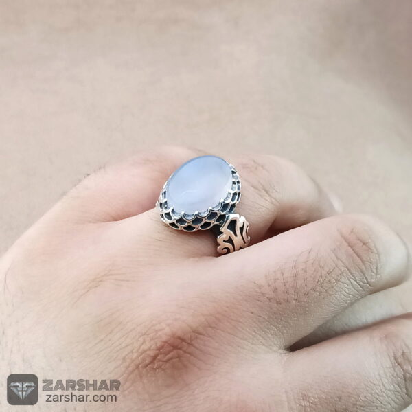 عکس انگشتر یمنی عقیق کبود با رکاب ماشینی