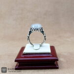 عکس انگشتر یمنی عقیق کبود با رکاب ماشینی