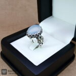 عکس انگشتر یمنی عقیق کبود با رکاب ماشینی