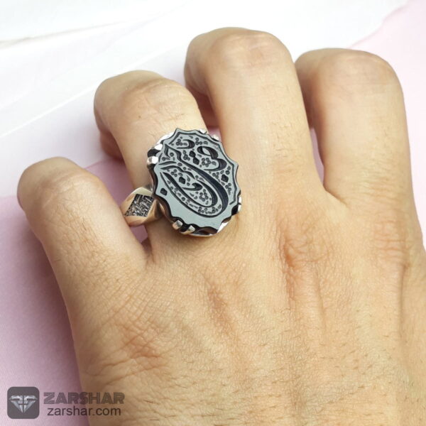 عکس انگشتر عقیق مشکی خطی