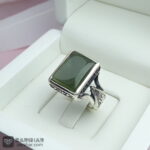 عکس انگشتر یشم‌ یمنی چهارگوش 12.5 گرم