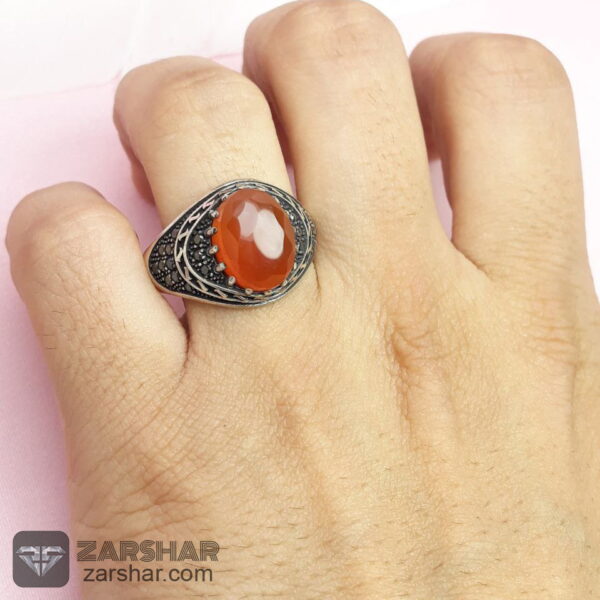عکس انگشتر مردانه عقیق پرتقالی یمنی الماس تراش
