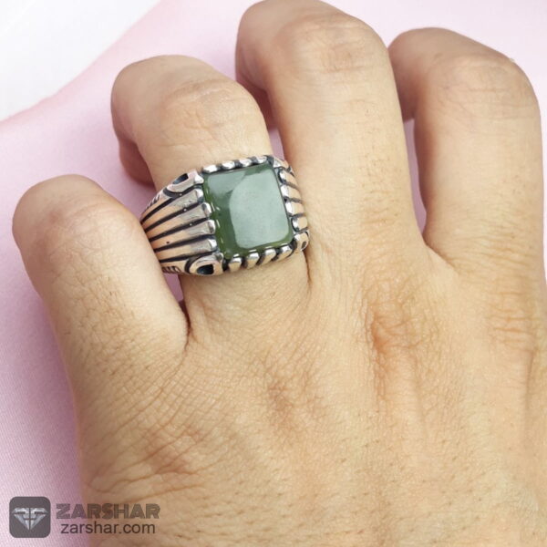 عکس انگشتر یشم یمنی چهارگوش 11.2 گرم