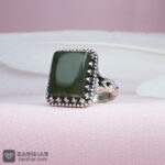 عکس انگشتر یشم‌ یمنی چهارگوش با رکاب ماشینی