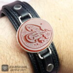 عکس دستبند چرمی عقیق قرمز خطی ابا الحسن علی ولی الله