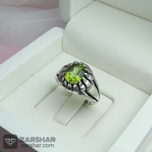 انگشتر زبرجد مردانه چنگ دار عکس انگشتر زبرجد مردانه چنگ دار