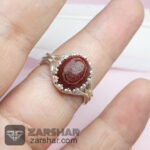عکس انگشتر زنانه عقیق قرمز حکاکی وان یکاد