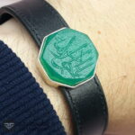 عکس دستبند چرمی عقیق سبز خطی جواد الائمه