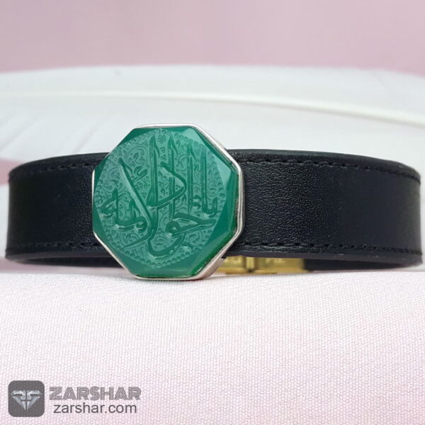 عکس دستبند چرمی عقیق سبز خطی جواد الائمه
