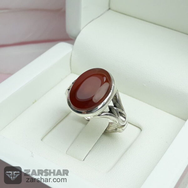 انگشتر عقیق یمنی سرخ با حرز امام جواد و تربت امام حسین عکس انگشتر عقیق یمنی سرخ با حرز امام جواد و تربت امام حسین