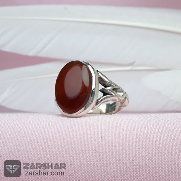 عکس انگشتر عقیق یمنی سرخ با حرز امام جواد و تربت امام حسین