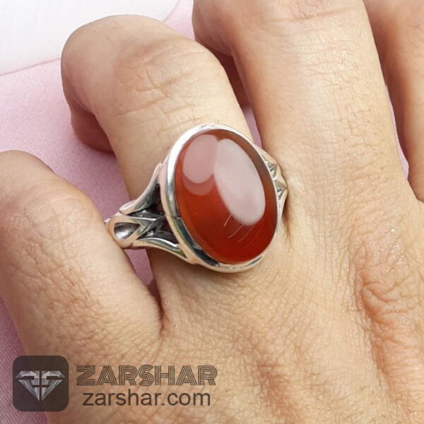 عکس انگشتر عقیق یمنی سرخ با حرز امام جواد و تربت امام حسین