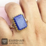 عکس انگشتر لاجورد افغانی چهارگوش با طرح نیزه و تاج برنجی