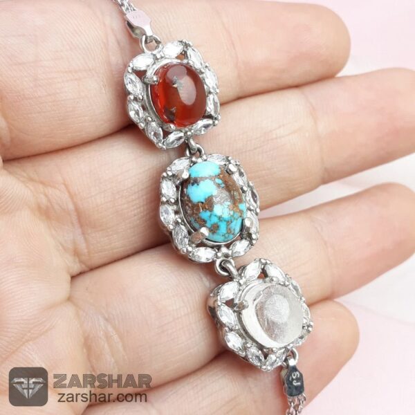 عکس دستبند سه نگین زنانه با عقیق یمنی، فیروزه نیشابوری و درنجف
