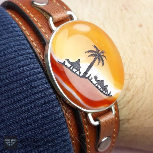 عکس دستبند چرمی عقیق سلیمانی چند رنگ طرح کاروان اسرا غروب عاشورا