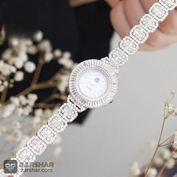 عکس ساعت زنانه نقره طرح امرالدکات مدل الارا