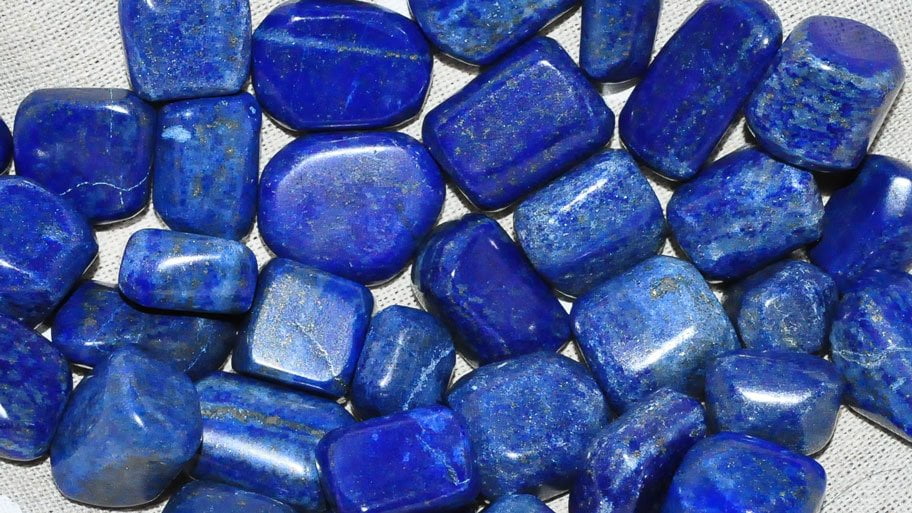 خواص و معرفی سنگ لاجورد آبی Lapis Lazuli - ارتباط با چاکرا خواص سنگ ها  