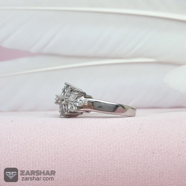 عکس انگشتر حلقه زنانه نگین اتمی