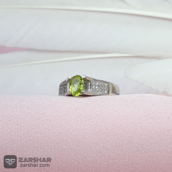 انگشتر زبرجد زنانه طرح درناز عکس انگشتر زبرجد زنانه طرح درناز