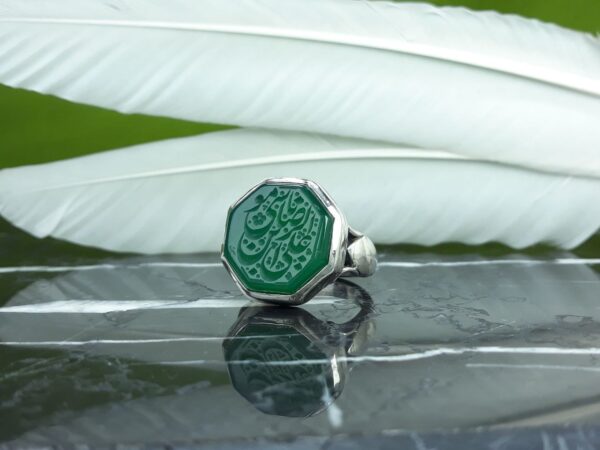 انگشتر عقیق سبز هشت ضلعی یا علی ابن موسی الرضا عکس انگشتر عقیق سبز هشت ضلعی یا علی ابن موسی الرضا