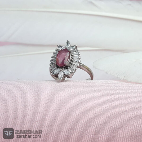 انگشتر یاقوت سرخ زنانه طرح رایحه عکس انگشتر یاقوت سرخ زنانه طرح رایحه