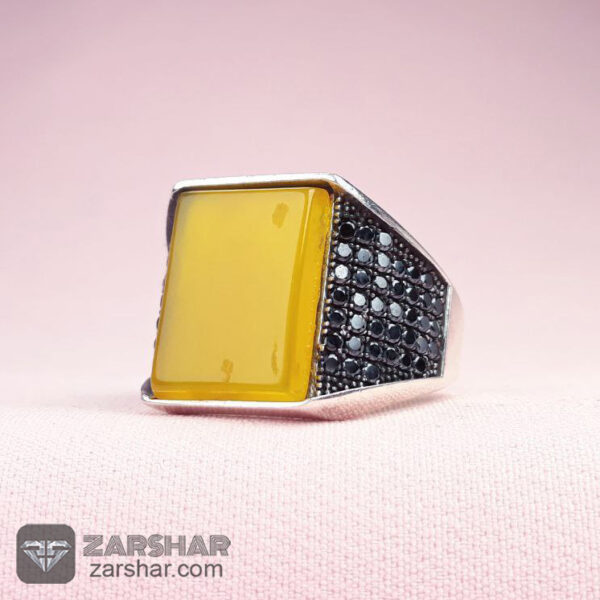 انگشتر عقیق زرد شرف الشمس طرح سزاوار عکس انگشتر عقیق زرد شرف الشمس طرح سزاوار