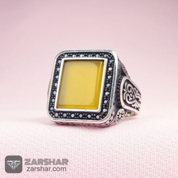 انگشتر عقیق زرد شرف الشمس طرح سیاوش عکس انگشتر عقیق زرد شرف الشمس طرح سیاوش