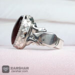 عکس انگشتر عقیق یمنی سرخ آیینه کاری شده