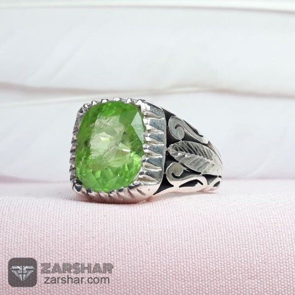 انگشتر چهارگوش زبرجد دست ساز عکس انگشتر چهارگوش زبرجد دست ساز