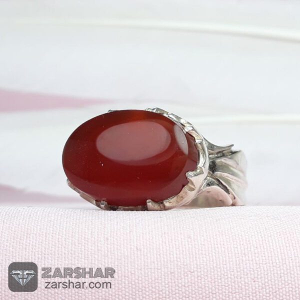 عکس انگشتر عقیق سرخ یمنی افقی طرح آذری