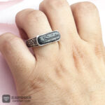 عکس انگشتر عقیق مشکی حکاکی علی تراش کپسولی