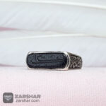 عکس انگشتر عقیق مشکی حکاکی علی تراش کپسولی