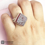 عکس انگشتر عقیق کبدی خطی طرح نقطه