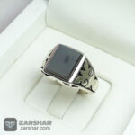 عکس انگشتر عقیق یمنی مشکی چهارگوش