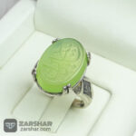 عکس انگشتر عقیق سبز کاهویی خطی