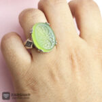 عکس انگشتر عقیق سبز کاهویی خطی