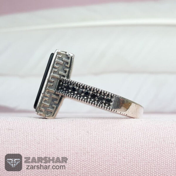 عکس انگشتر عقیق مشکی اسپرت چهارگوش