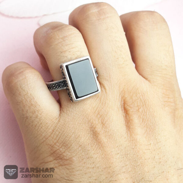 عکس انگشتر عقیق مشکی اسپرت چهارگوش