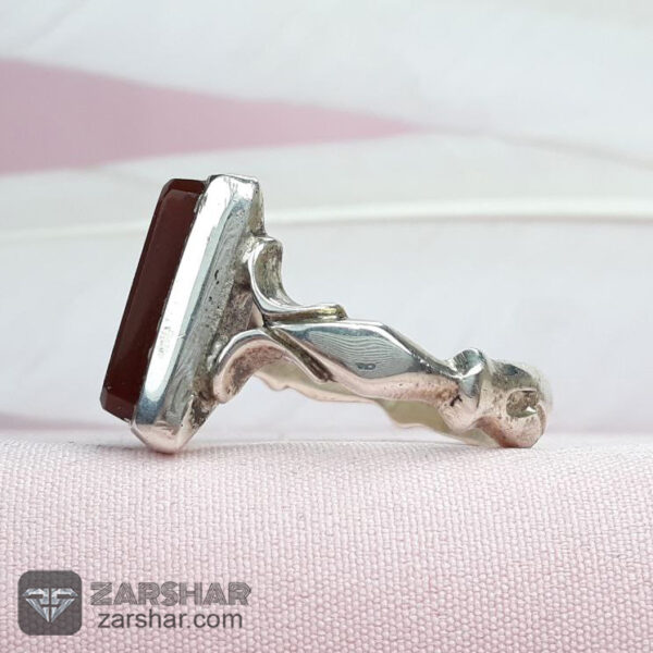 انگشتر عقیق یمنی خطی عکس انگشتر عقیق یمنی خطی