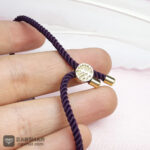 عکس دستبند عقیق کبود زنانه خطی