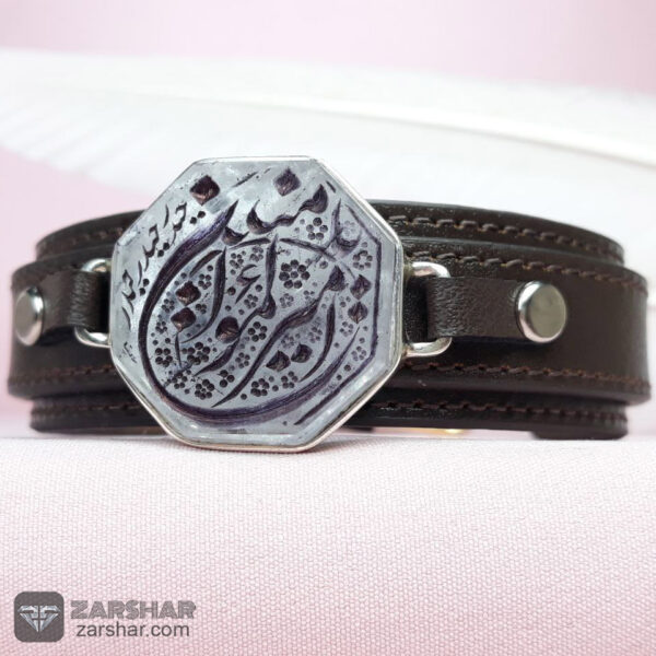 دستبند چرمی در نجف یا امیرالمومنین عکس دستبند چرمی در نجف یا امیرالمومنین