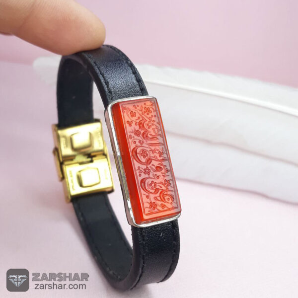 دستبند چرمی عقیق سرخ علی ولی الله عکس دستبند چرمی عقیق سرخ علی ولی الله