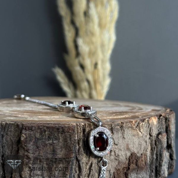 عکس دستبند زنانه گارنت