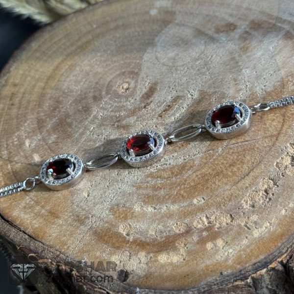 عکس دستبند زنانه گارنت